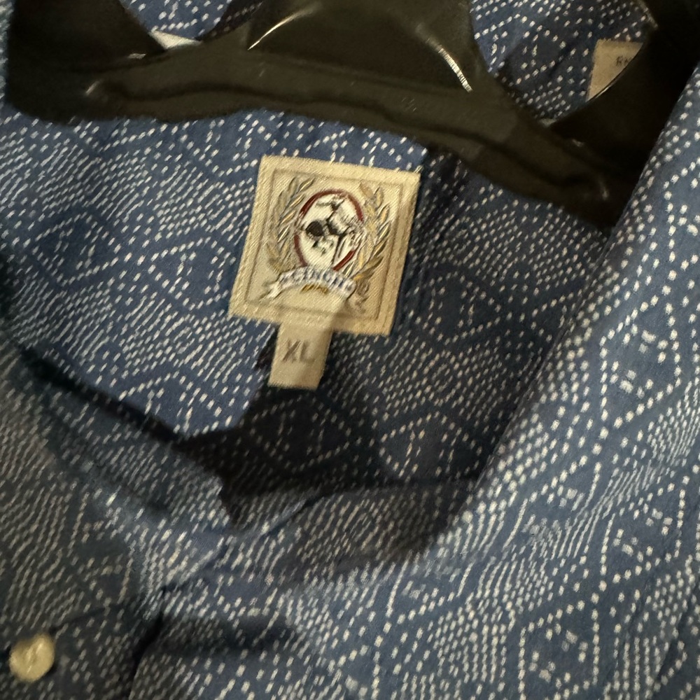 Blue long sleeve button down Cinch shirt XL - Picture 2 of 2